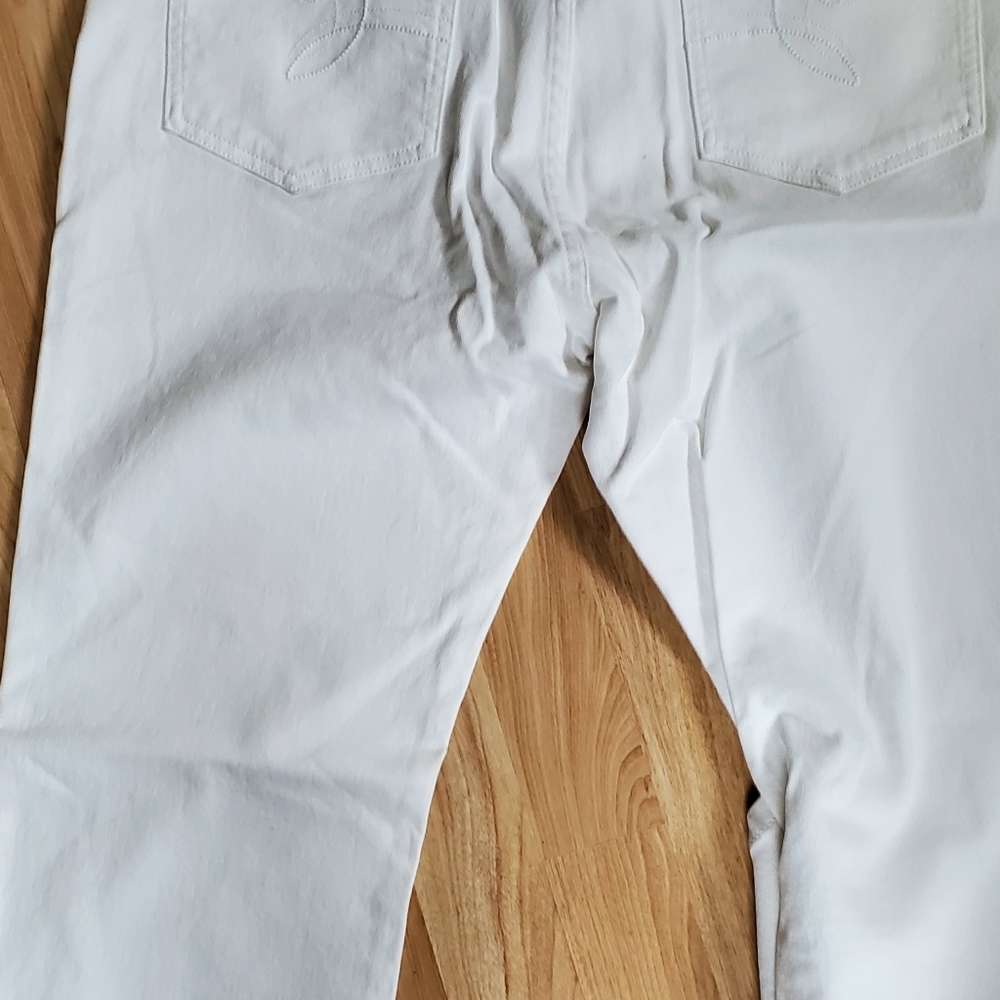 Denim - Picture 2 of 5